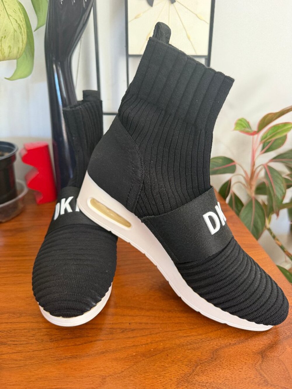 DKNY Anna Slip On Wedge Sneaker Size 9